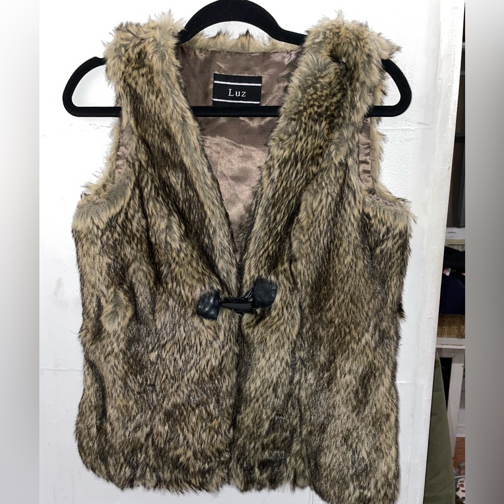 Medium Faux Fur Luz vest.